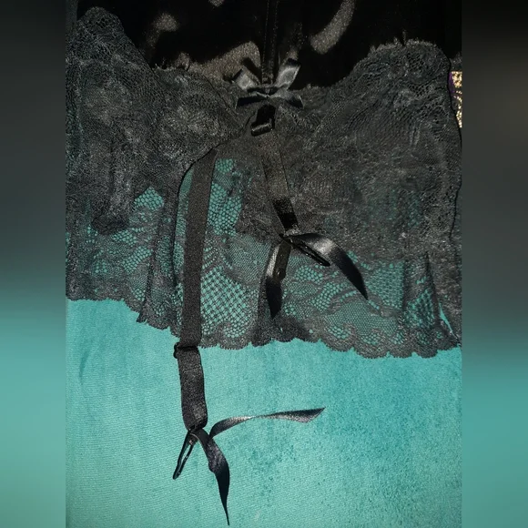 Cacique Black Chemise with Lace Trim - Picture 11 of 11